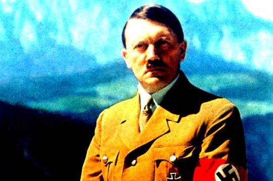 Hirošima a&nbsp;Nagasaki byly zničeny bombami Hitlera. Ke konci časů musejí lidem říci pravdu