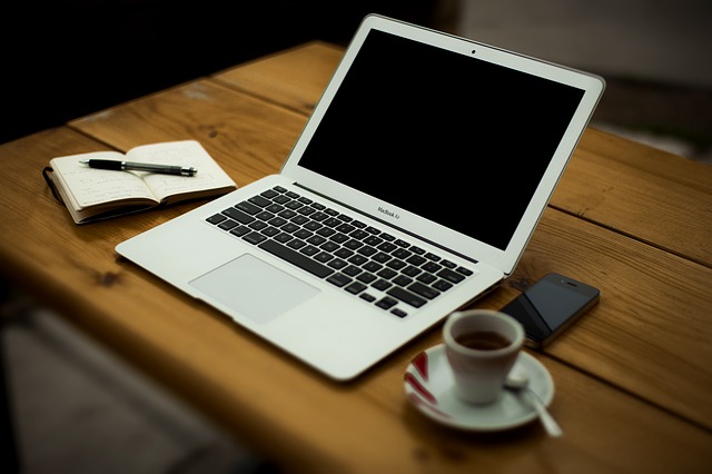 home-kava-coffe-macbook-pc