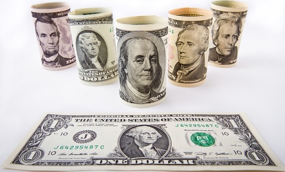 Globální dluh v&nbsp;první polovině roku 2019 vzrostl na rekordních 250 bilionů dolarů, vede USA a&nbsp;Čína