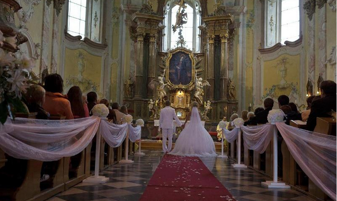 církevní sňatek v kostele