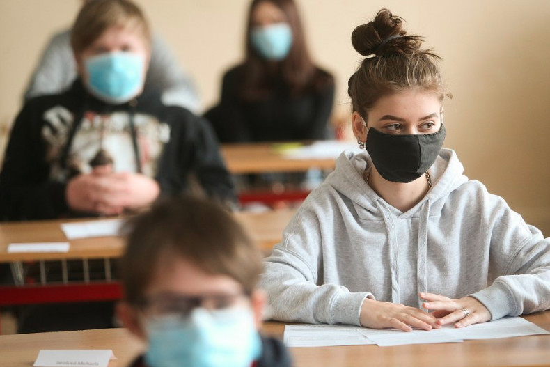 Testování školáků je v&nbsp;rozporu se zákony aneb Jak lákají děti do škol