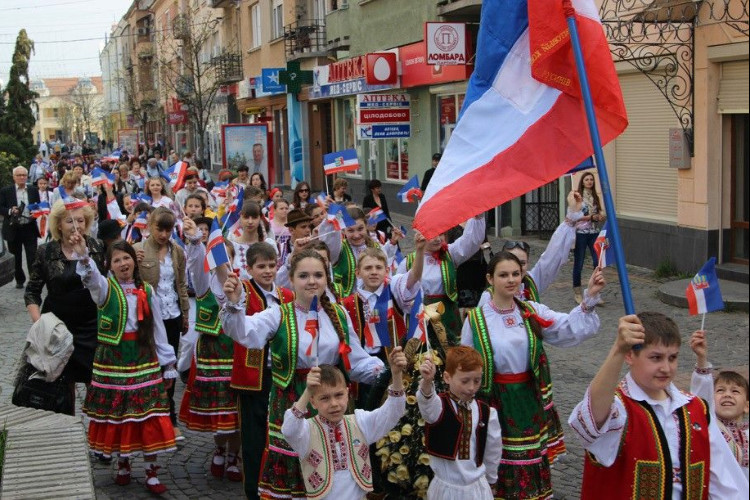 kroj-vlajka-slovan