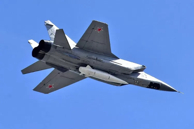 Katastrofa NATO na Ukrajine – Rusko jediným úderom rakety Kindžal zmarilo plány na protiútok
