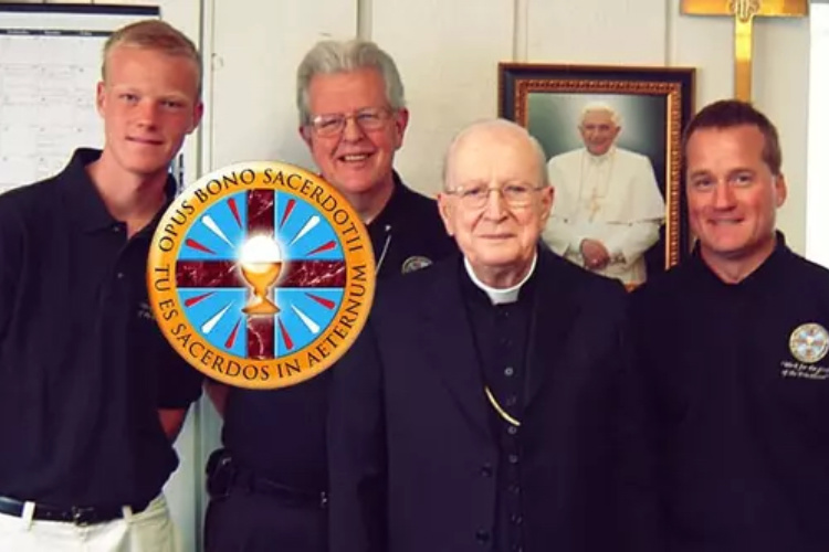 Jak tajná skupina Opus Bono Sacerdotii chrání pedofilní kněze