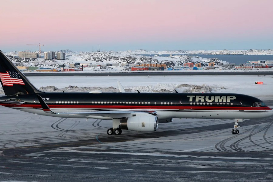 trump-airlines-greenland-gronsko