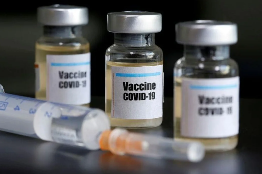 Reakce ministerstva zdravotnictví k&nbsp;obsahu mRNA vakcín přináší další otázky