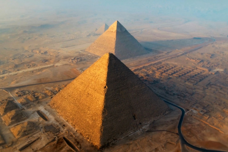 Vědci objevili druhé skryté město pod egyptskými pyramidami v&nbsp;Gíze