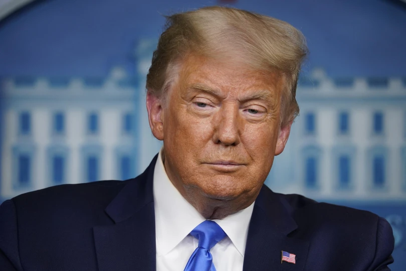 Trump chce stimulovat ekonomiku 1,2 biliony dolarů a&nbsp;každému Američanovi dát šek na 1000 dolarů